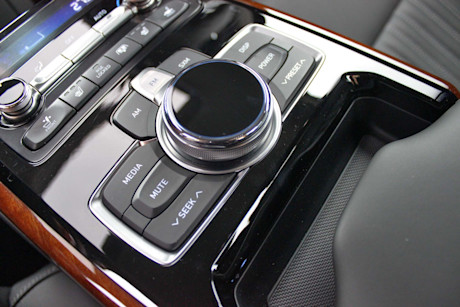 Editorial 2017 genesis g90 33t 32 dh