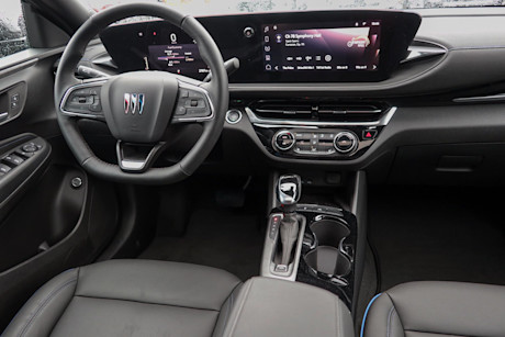 Editorial 2024 buick envista st td 240206 20 jm