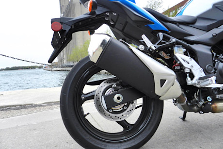 Editorial 12 jb 2015 suzuki gsx s750za