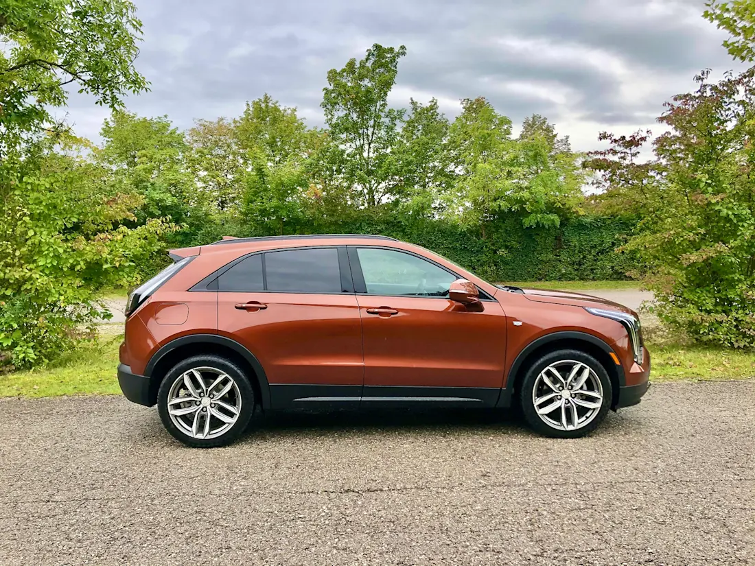 Cadillac XT4 Sport 2021 Profile