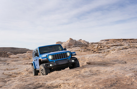 Editorial 2025 jeep wrangler rubicon 4xe td jw 250127 1