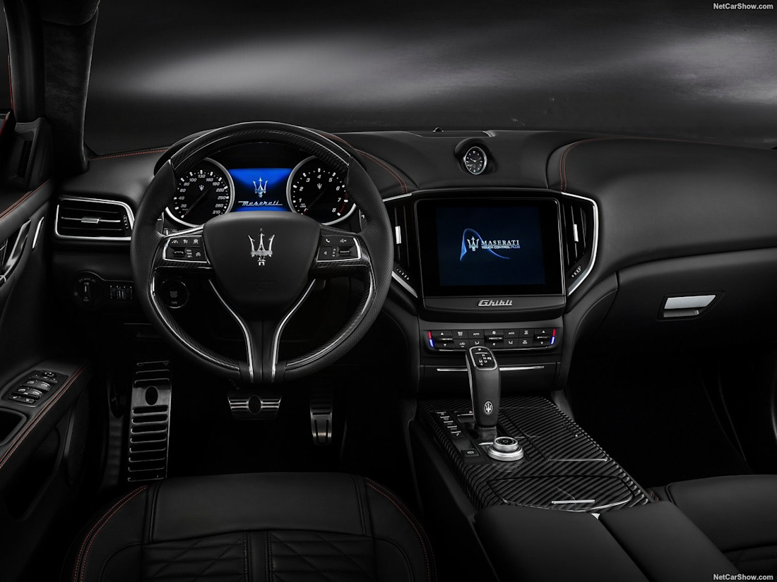 maserati-ghibli-interior