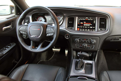 Editorial 2019 dodge charger sxt awd 26 dw
