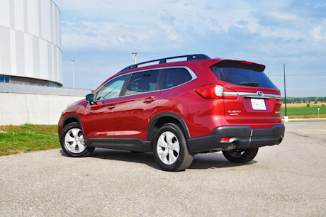 Editorial 06 2020 subaru ascent convenience 04 mb