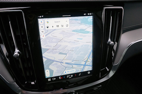 Editorial 2024 volvo v60 recharge t8 awd polestar engineered td 240227 25 jl