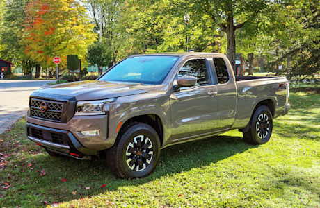 Editorial 2022 nissan frontier king cab 01 jm