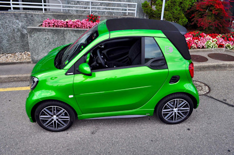 Editorial 2017 smart fortwo electric drive cabrio 05 mb