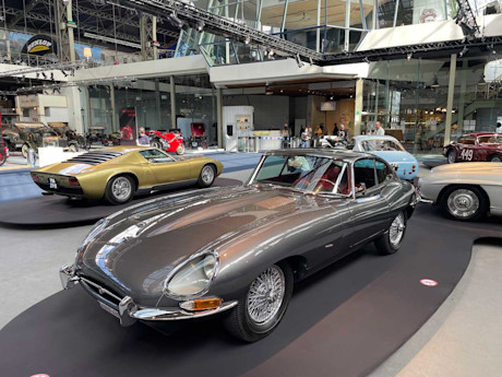 Editorial 13 1961 jaguar e type coupe 38