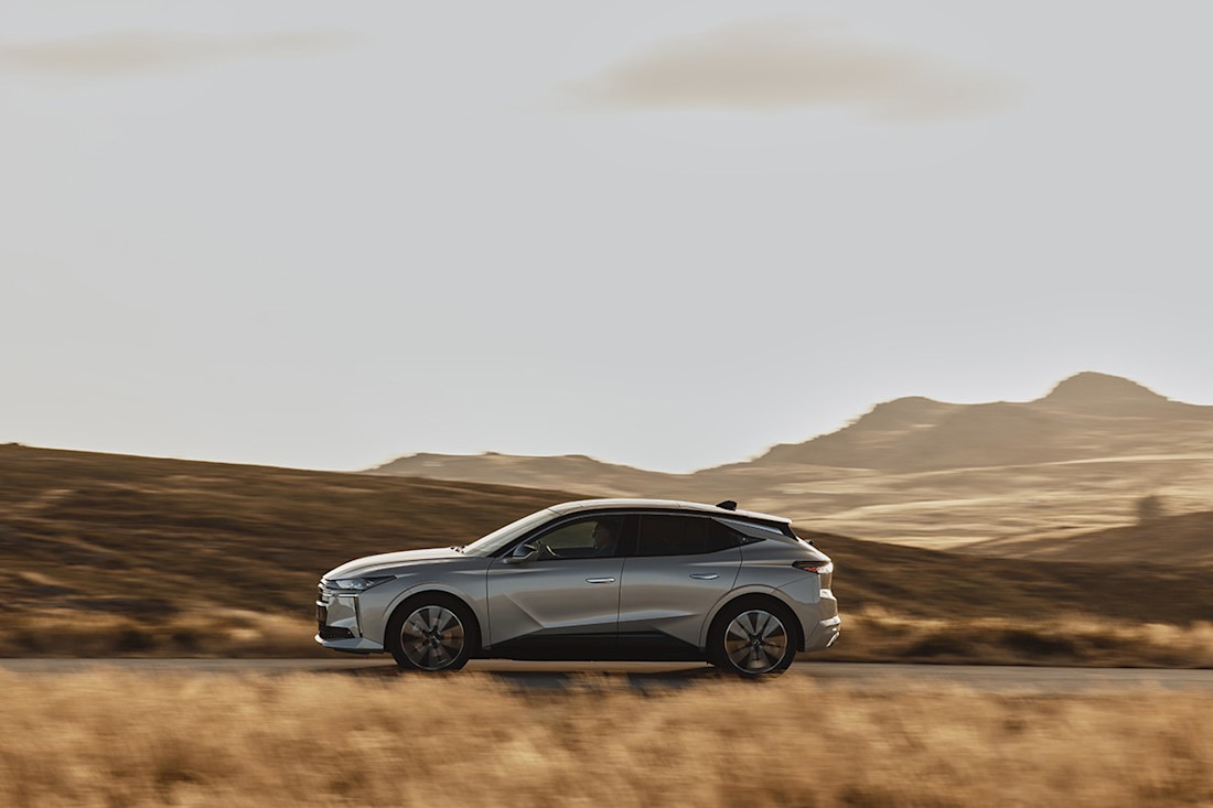 BEBE20251009  DS N°4 07