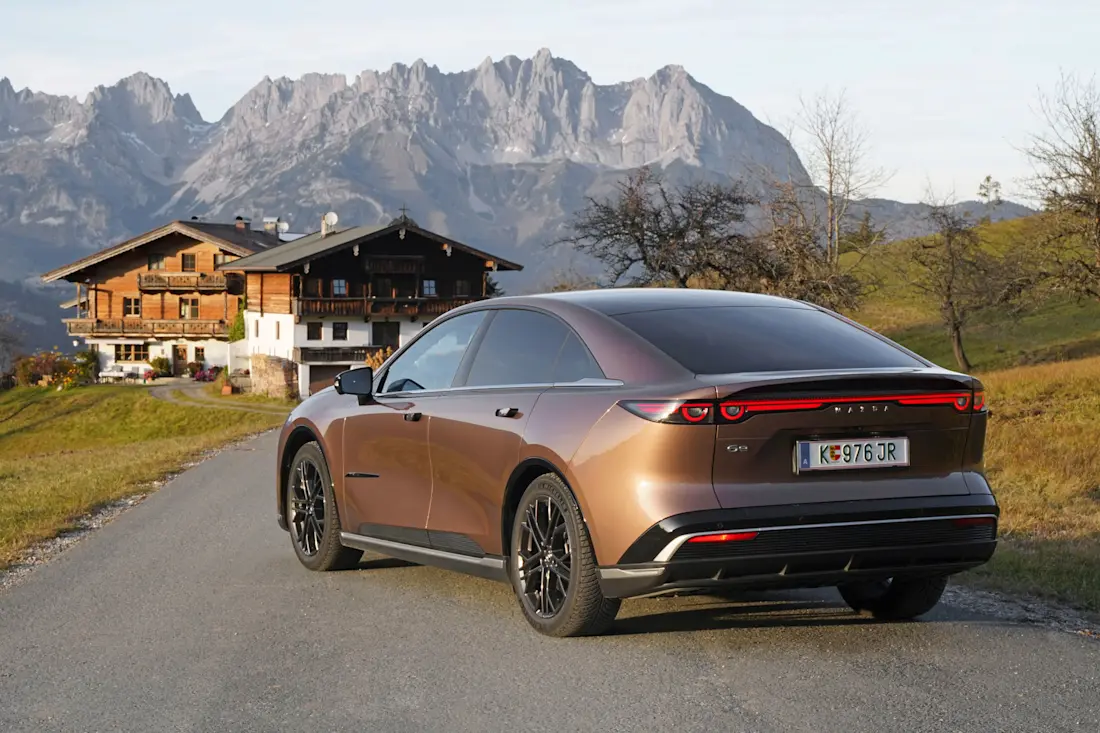 Mazda 6e_heck-seitlich