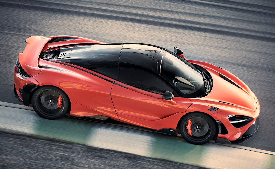McLaren-765LT-panorama