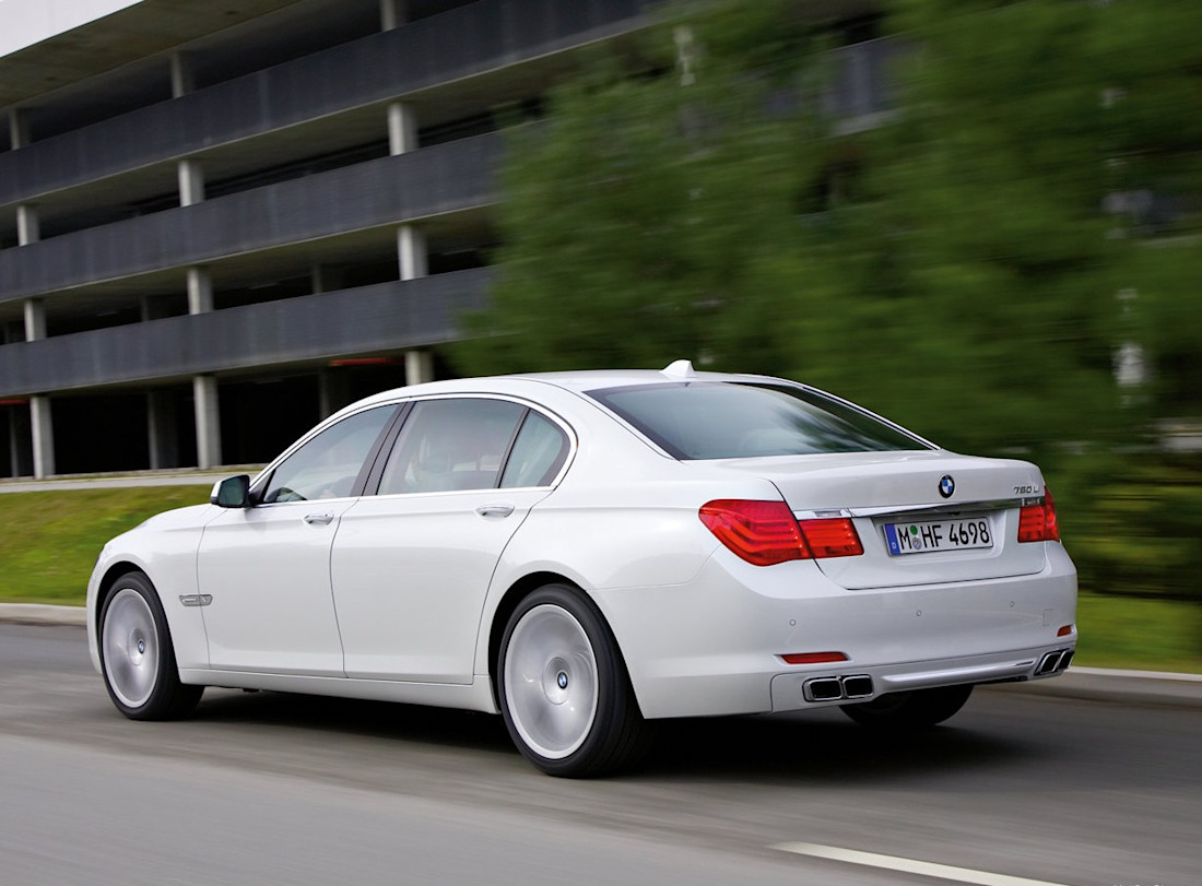 bmw-760li-back