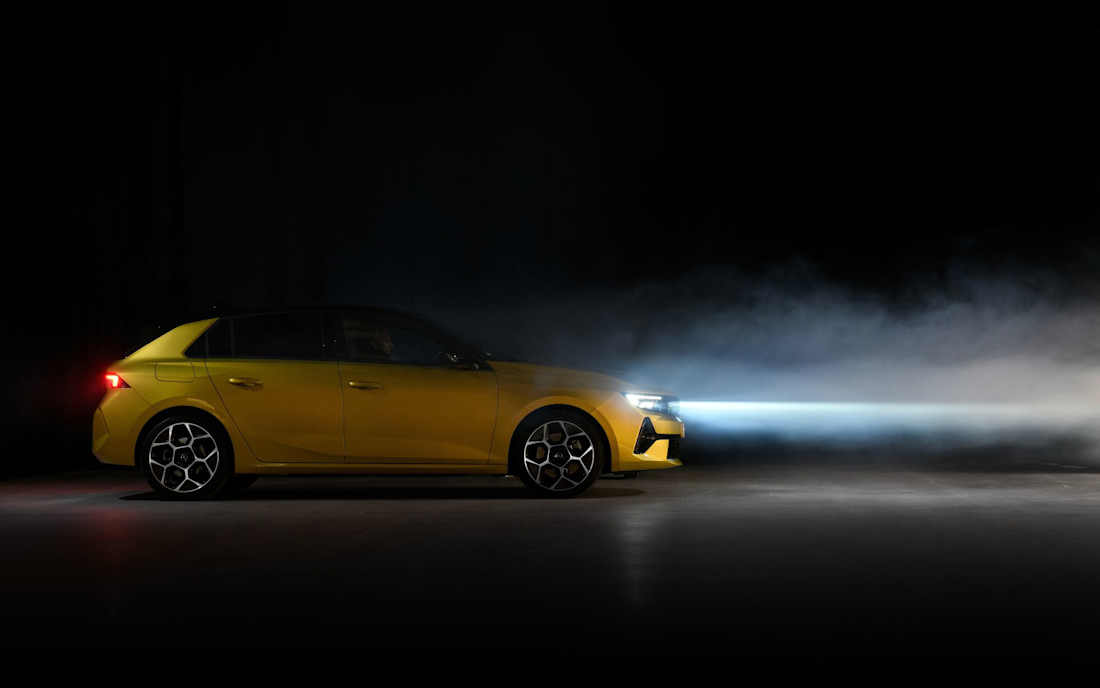 Auto medie 2022: dimensioni, ibride, sportive, elettriche, prezzi