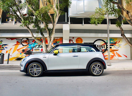 Editorial 2020 mini cooper 3 door se 05 pb