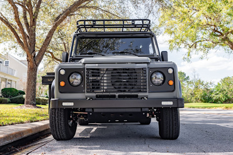 Land-Rover-Defender-Project-Ghost-restomod-electrico (6)