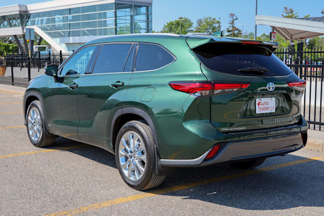 Editorial 2023 toyota highlander hybrid limited td 230721 12 jm