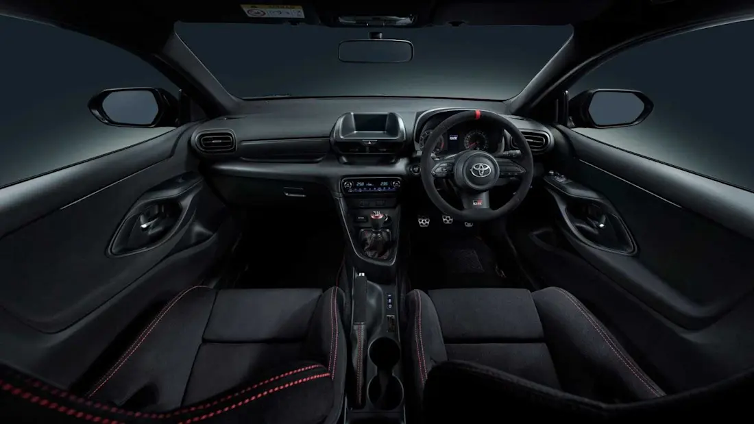 toyota-grmn-yaris-2022-3-3