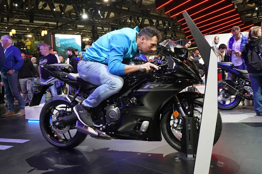 13 eicma-2025 yamaha-r7
