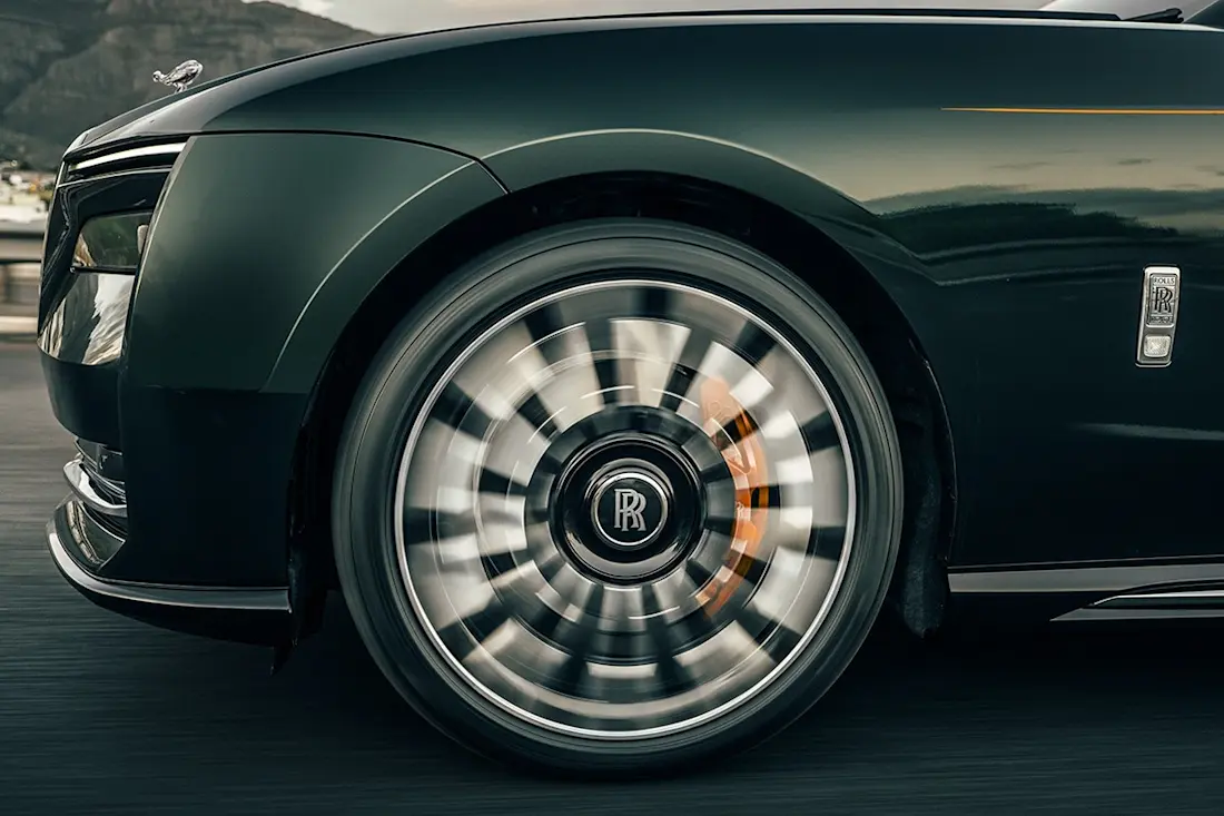BEBE20260604 Rolls-Royce Spectre 03