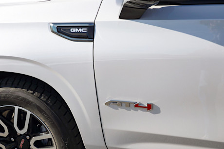 Editorial 2021 gmc yukon 4wd at4 14 jm