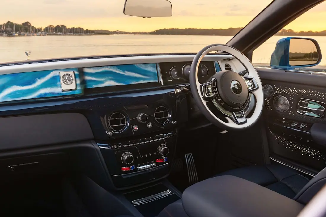 Rolls-Royce-Phantom-Extended-Regatta-2026-interior (5)