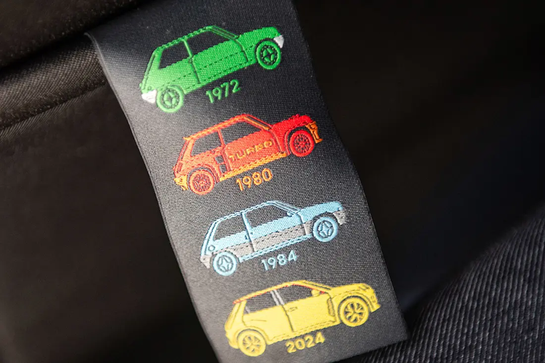 CR 36 Renault 5 (5)
