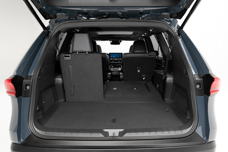 Editorial 2024 toyota grandhighlander stormcloud 023