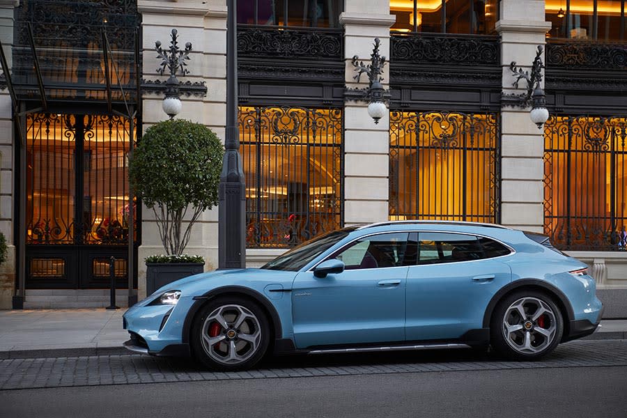 PORSCHE-TAYCAN-CROSS-TURISMO-004.jpg