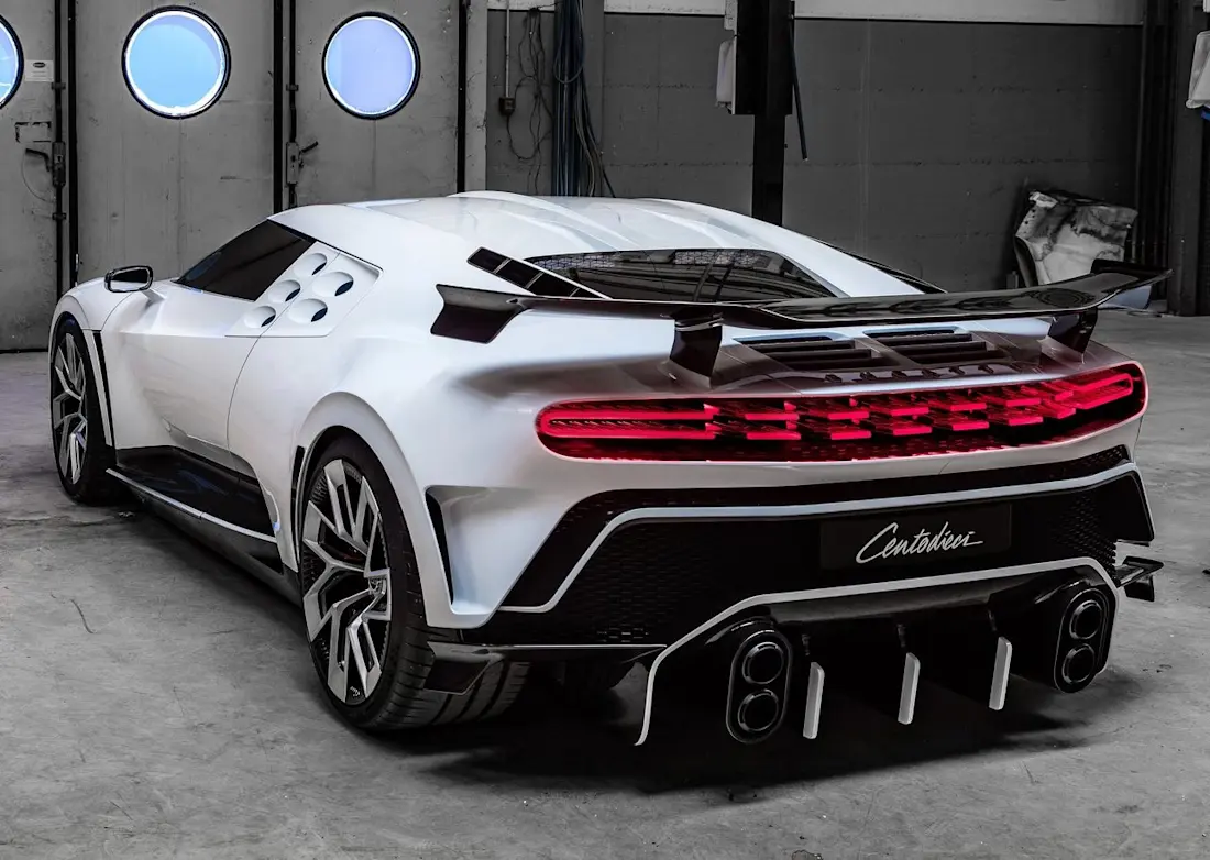 Bugatti-Centodieci-2020-1280-10