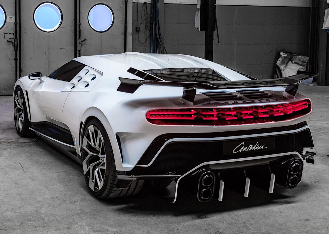 Bugatti-Centodieci-2020-1280-10.jpg