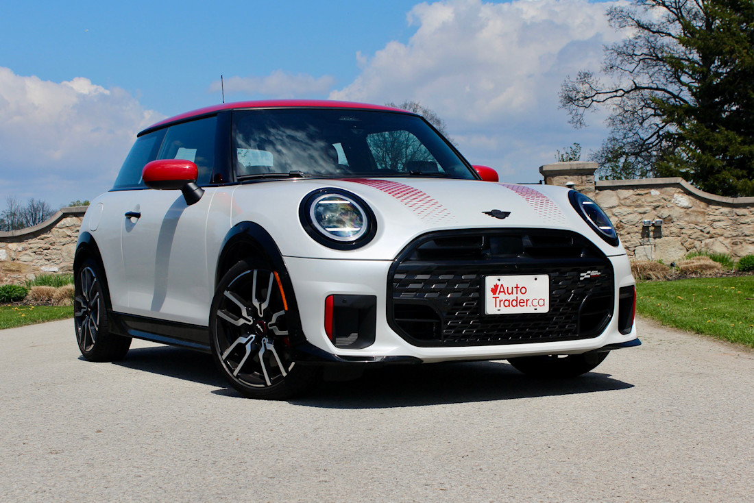 Editorial 2025 mini cooper 3 door jcw td pb 250522 18