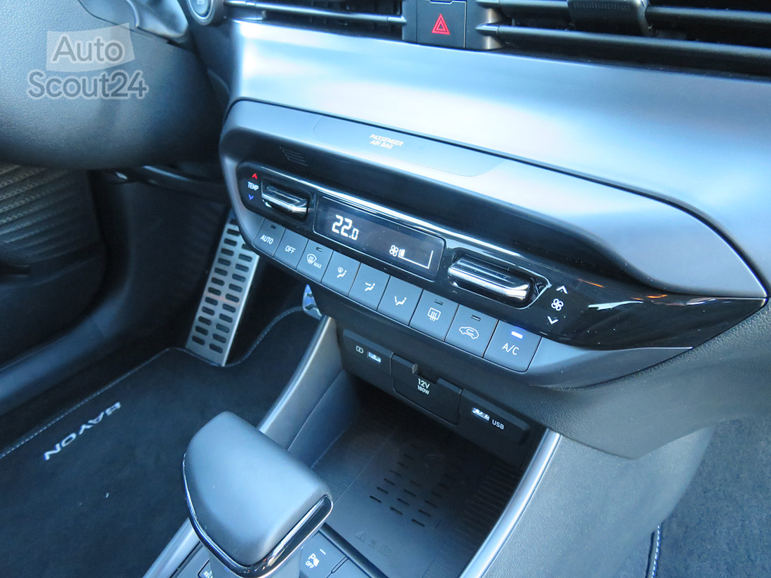 28_hyundai_bayon.JPG