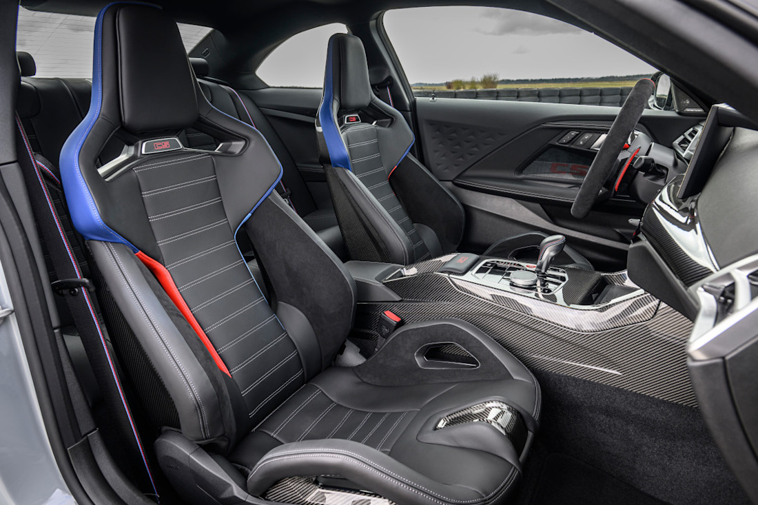 BMW-M2-CS-2025-interior (4).jpg