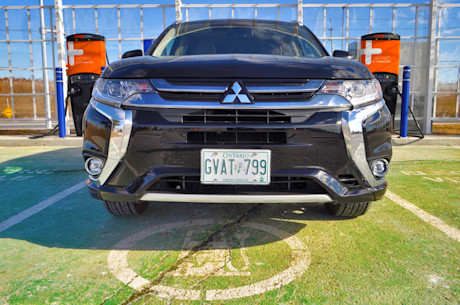 Editorial 2018 mitsubishi outlander phev gt s awc 21 mb