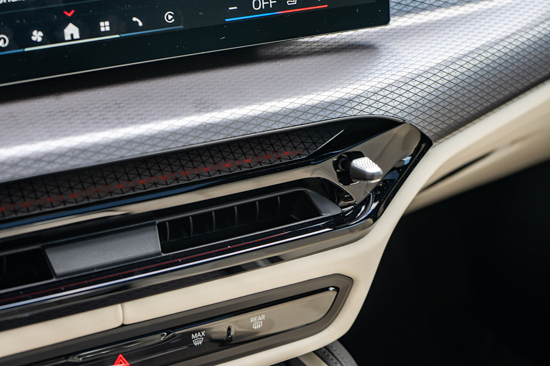 2026 BMW i4 M60 - TD - KD - 260429 - 22.jpg