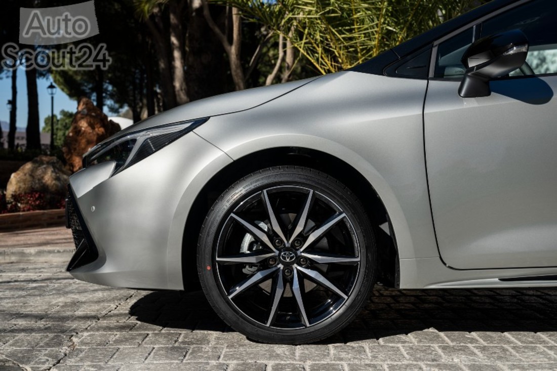 2023 - COROLLA TOURING SPORTS DPL-32(1).jpg