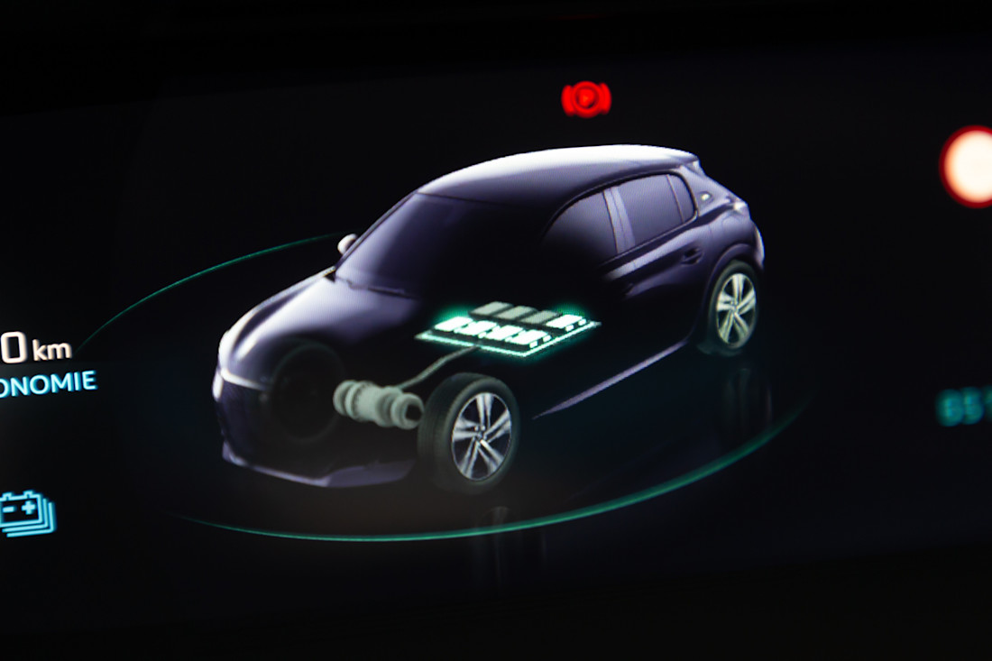 PEUGEOT_e208_TESTDRIVE_0919TC-438.jpg