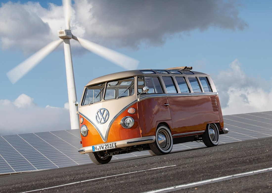 Volkswagen-e-Bulli_Concept-2020-1280-03.jpg