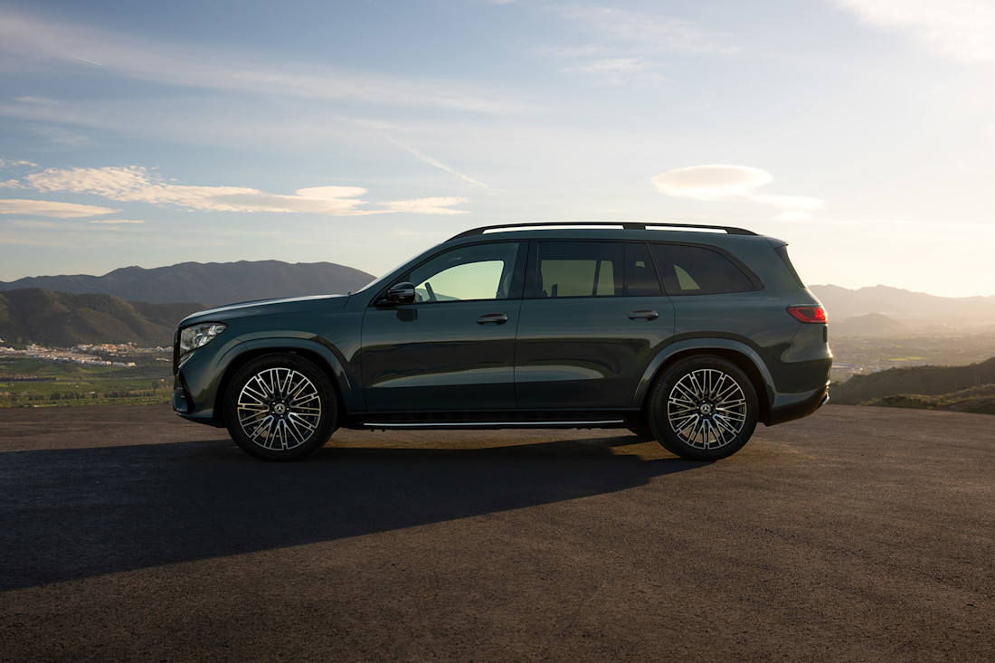 Mercedes-Bbenz_GLS_2