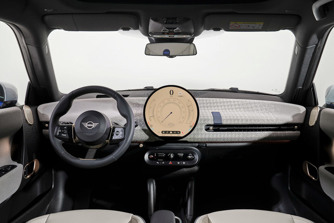 interior-mini-cooper-electrico-2024 (9).jpg