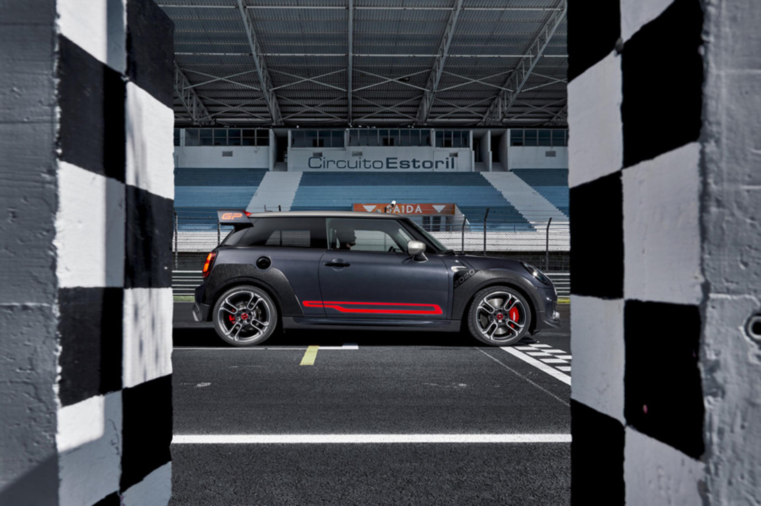 mini-jcw-gp (14).jpg
