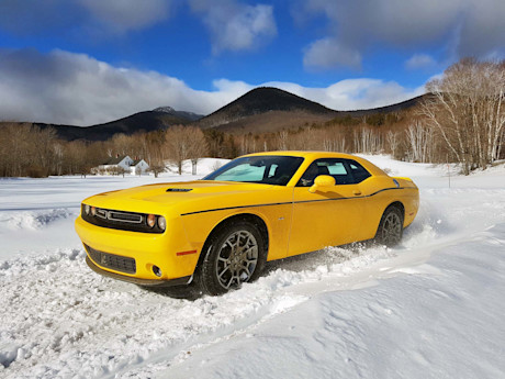Editorial 2017 dodge challenger gt 01 sw