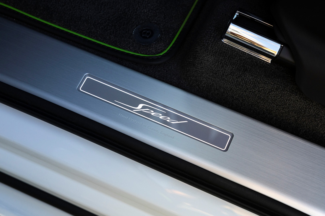 bentley-bentayga-speed-2026 (2).jpg