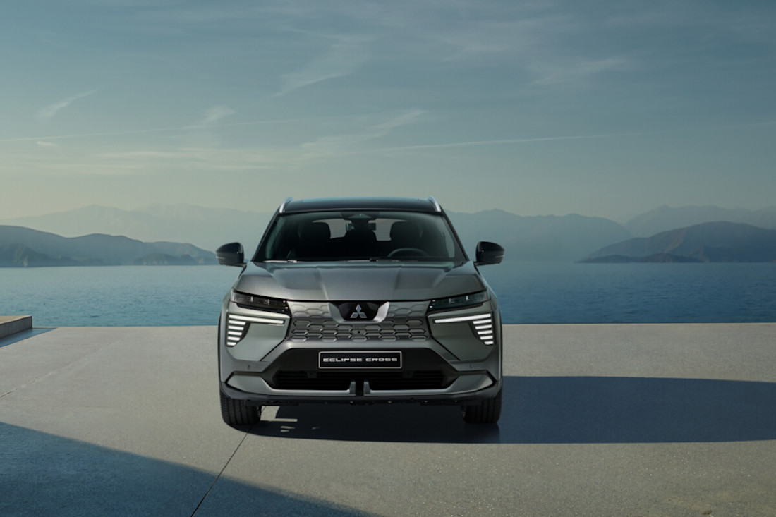 Eclipse Cross_002.jpg