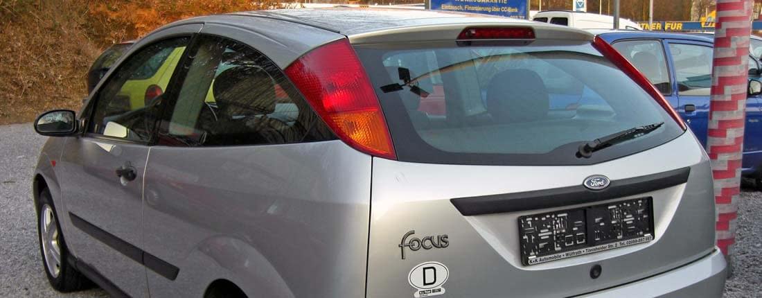 ford-focus-2001-l-01