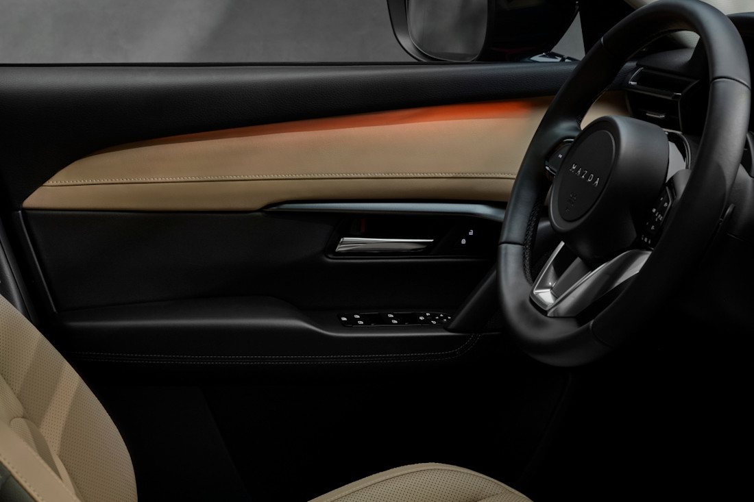 mazda-cx-5-2026-interior (9).jpg
