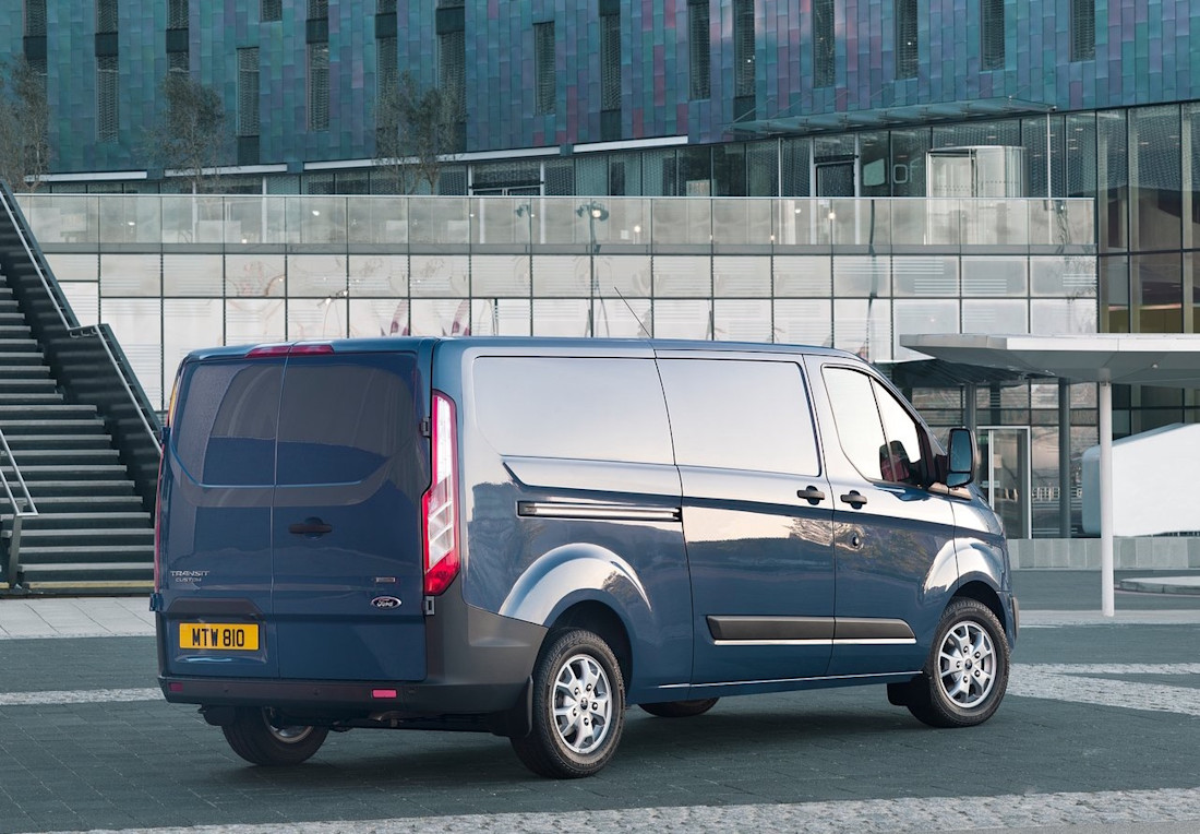 Ford-Transit-Custom-backview