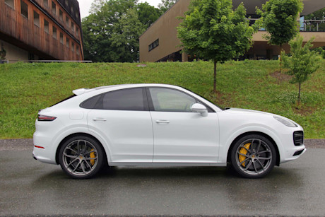 Editorial 2020 porsche caynne coupe turbo 06 dw
