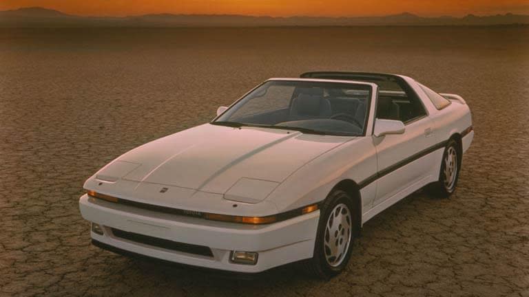 Toyota Supra vedere din exterior