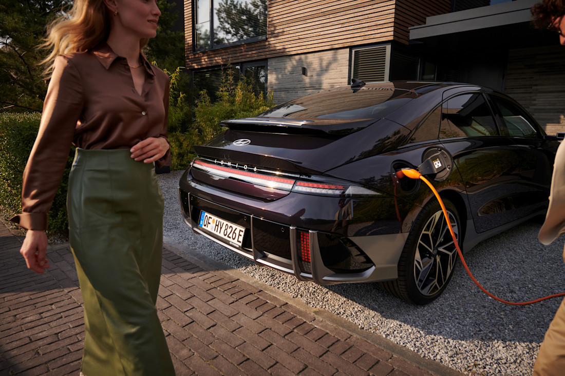 HME_Photo_IONIQ+6_Launch_Lifestyle_03+LR